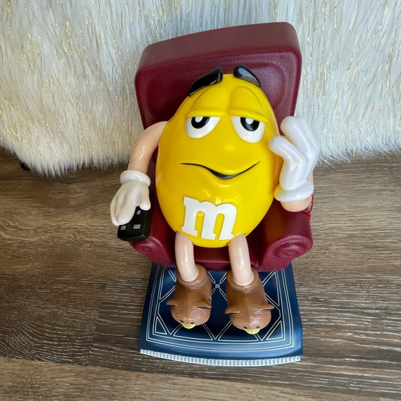 M&Ms vintage toy candy dispenser lounge chair 1999 - Picture 11 of 14